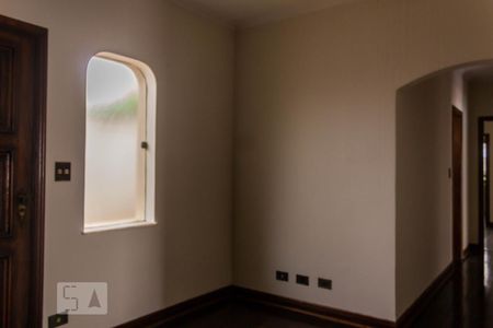 Casa à venda com 463m², 4 quartos e 5 vagas Casa à venda com 463m², 4 quartos e 5 vagasEntrequartos