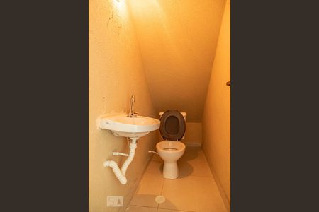 Lavabo de casa de condomínio para alugar com 2 quartos, 122m² em Parada Xv de Novembro, São Paulo