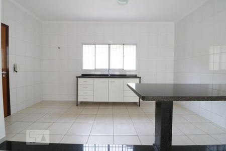 Cozinha de casa de condomínio à venda com 3 quartos, 105m² em Vila Prudente, São Paulo