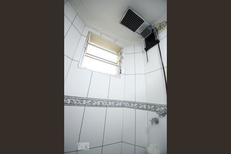 banheiro de apartamento à venda com 3 quartos, 60m² em Vila Industrial, Campinas