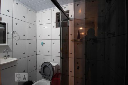 Banheiro da Suíte 1 de casa para alugar com 2 quartos, 70m² em Jardim Roberto, Osasco