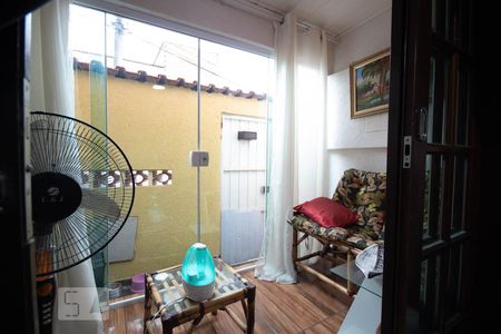 Varanda de casa para alugar com 2 quartos, 70m² em Jardim Roberto, Osasco