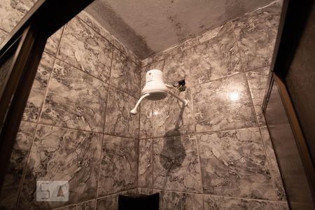 Banheiro de casa para alugar com 1 quarto, 45m² em Jardim Roberto, Osasco