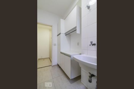 Apartamento à venda com 77m², 2 quartos e 1 vaga Apartamento à venda com 77m², 2 quartos e 1 vagaÁrea de Serviço
