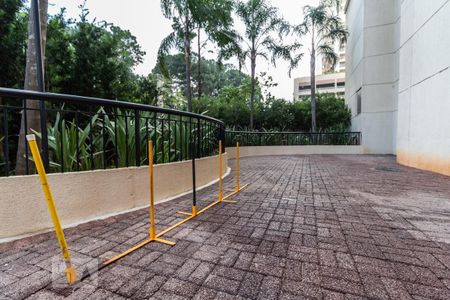 Apartamento à venda com 77m², 2 quartos e 1 vaga Apartamento à venda com 77m², 2 quartos e 1 vagaÁrea Comum