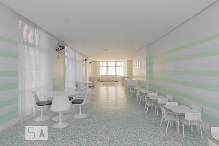 Apartamento à venda com 77m², 2 quartos e 1 vaga Apartamento à venda com 77m², 2 quartos e 1 vagaÁrea Comum