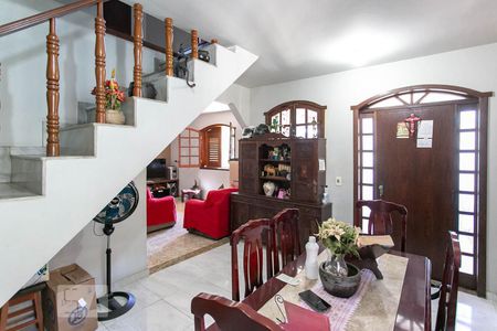 Sala de casa à venda com 3 quartos, 250m² em São João Batista (venda Nova), Belo Horizonte