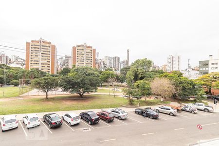 Vista da Suíte  de apartamento para alugar com 1 quarto, 47m² em Petrópolis, Porto Alegre