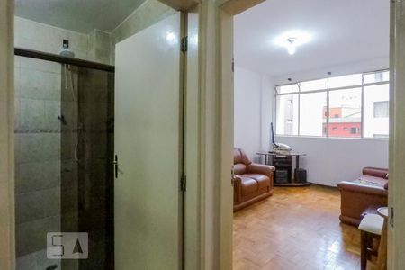 Entrada Banheiro de apartamento à venda com 1 quarto, 53m² em Vila Mariana, São Paulo