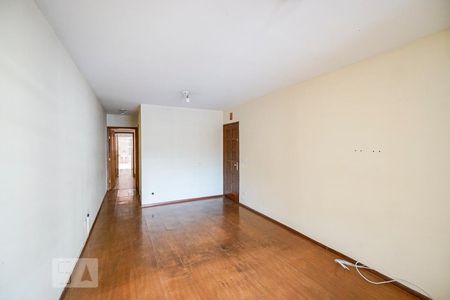 Sala de estar de casa à venda com 3 quartos, 130m² em Jardim Vila Formosa, São Paulo