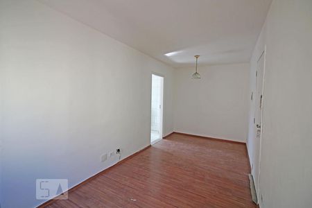 Sala de apartamento para alugar com 2 quartos, 45m² em Jardim Leonor, Cotia