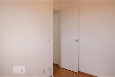 Quarto 2 de apartamento para alugar com 2 quartos, 39m² em Itaberaba, São Paulo
