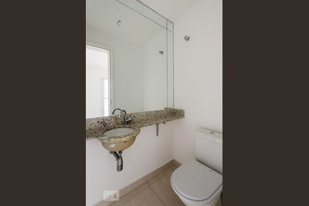 Lavabo de apartamento para alugar com 3 quartos, 111m² em Ponta da Praia, Santos