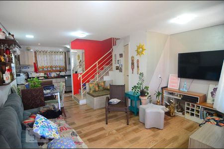 Sala de casa à venda com 2 quartos, 70m² em Harmonia, Canoas