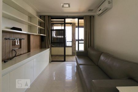 Sala 1 - TV de apartamento à venda com 4 quartos, 143m² em Barra da Tijuca, Rio de Janeiro