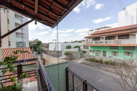 Vista da Sacada de casa à venda com 4 quartos, 300m² em Heliópolis, Belo Horizonte