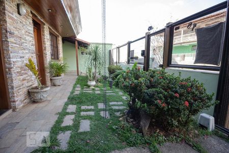 Entrada de casa à venda com 4 quartos, 300m² em Heliópolis, Belo Horizonte