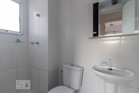 Banheiro de apartamento para alugar com 2 quartos, 56m² em Alto Petrópolis, Porto Alegre