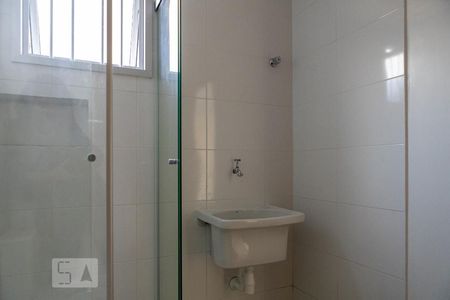 Banheiro de kitnet/studio à venda com 1 quarto, 29m² em Vila Indiana, São Paulo