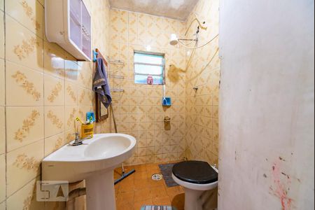Banheiro  de casa à venda com 3 quartos, 151m² em Parque João Ramalho, Santo André