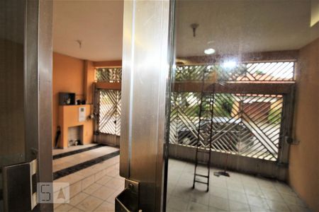 Vista  de casa à venda com 3 quartos, 320m² em Rudge Ramos, São Bernardo do Campo