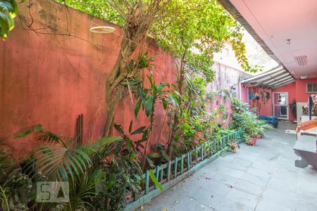 Casa para alugar com 100m², 3 quartos e 3 vagas Casa para alugar com 100m², 3 quartos e 3 vagasQuintal