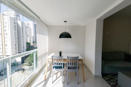 Varanda de kitnet/studio à venda com 1 quarto, 37m² em Moema, São Paulo