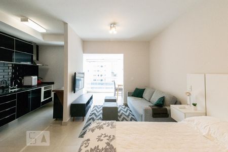 Sala e Quarto de kitnet/studio à venda com 1 quarto, 37m² em Moema, São Paulo