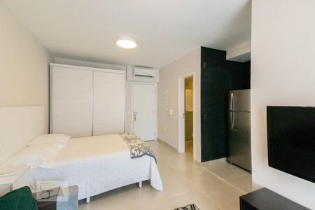 Sala e Quarto de kitnet/studio à venda com 1 quarto, 37m² em Moema, São Paulo