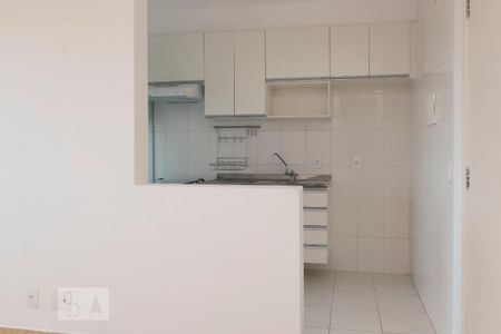 Cozinha de apartamento para alugar com 2 quartos, 47m² em Vila Independência, São Paulo