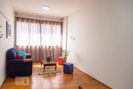 Sala dois ambientes de apartamento para alugar com 3 quartos, 130m² em Funcionários, Belo Horizonte