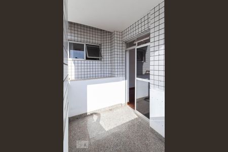 Varanda da sala  de apartamento à venda com 3 quartos, 100m² em São Pedro, Belo Horizonte