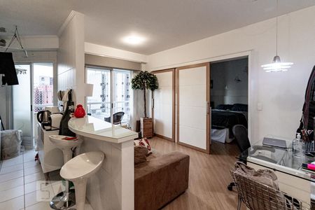 Sala/Cozinha de apartamento à venda com 1 quarto, 50m² em Vila Olímpia, São Paulo