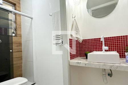 Banheiro de casa de condomínio para alugar com 1 quarto, 45m² em Botafogo, Rio de Janeiro