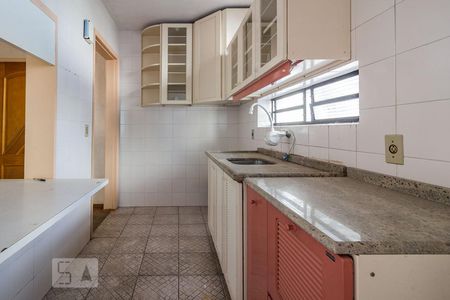 Cozinha de apartamento à venda com 2 quartos, 56m² em Nonoai, Porto Alegre