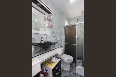 BANHEIRO de apartamento à venda com 1 quarto, 38m² em São Sebastião, Porto Alegre