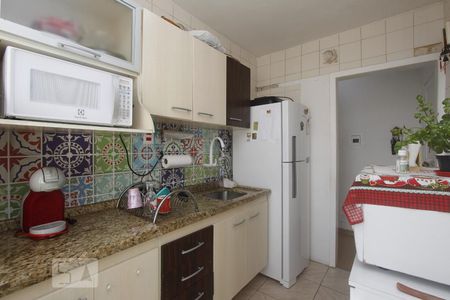 COZINHA de apartamento à venda com 1 quarto, 38m² em São Sebastião, Porto Alegre