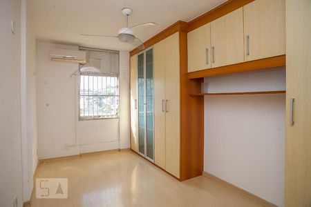 Quarto de apartamento à venda com 1 quarto, 60m² em Taquara, Rio de Janeiro