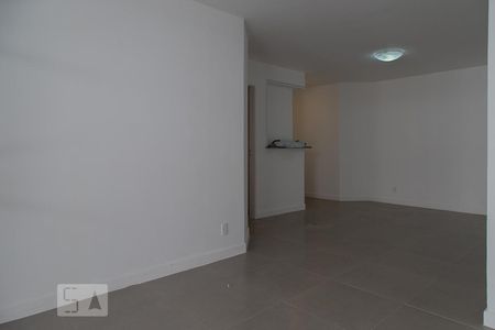 Sala de apartamento para alugar com 3 quartos, 90m² em Recreio dos Bandeirantes, Rio de Janeiro