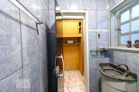 Casa para alugar com 75m², 2 quartos e sem vaga Casa para alugar com 75m², 2 quartos e sem vagaBanheiro da Suíte