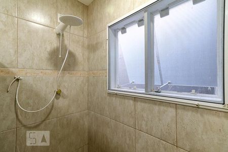 Casa para alugar com 75m², 2 quartos e sem vaga Casa para alugar com 75m², 2 quartos e sem vagaBanheiro Corredor