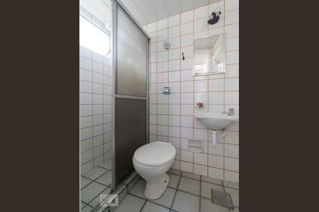 Banheiro de apartamento para alugar com 1 quarto, 38m² em Asa Sul, Brasília