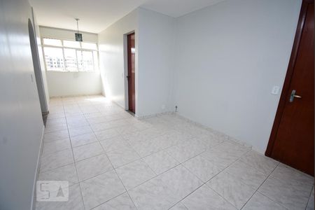 Sala de apartamento para alugar com 2 quartos, 62m² em Guará I, Brasília