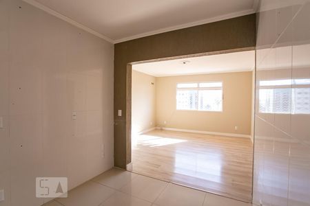 Sala/Cozinha de apartamento para alugar com 3 quartos, 92m² em Menino Deus, Porto Alegre