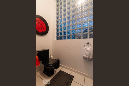 Lavabo de casa à venda com 4 quartos, 450m² em Nonoai, Porto Alegre