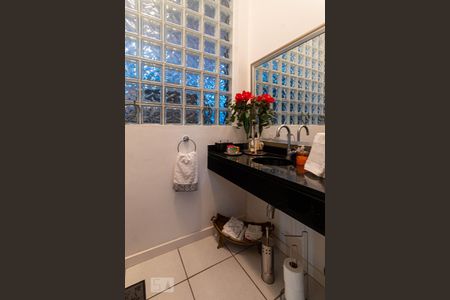 Lavabo de casa à venda com 4 quartos, 450m² em Nonoai, Porto Alegre