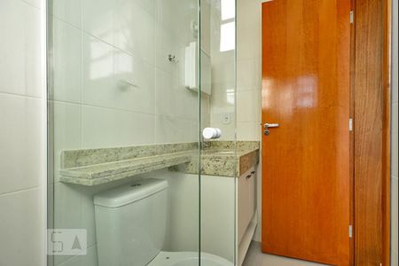 Banheiro de casa de condomínio para alugar com 1 quarto, 34m² em Vila Guilherme, São Paulo