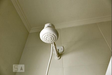 Chuveiro de casa de condomínio para alugar com 1 quarto, 34m² em Vila Guilherme, São Paulo