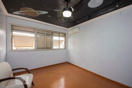 Quarto 1 de apartamento para alugar com 3 quartos, 136m² em Petrópolis, Porto Alegre