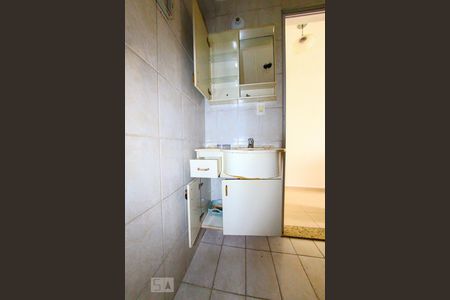 Banheiro de apartamento para alugar com 1 quarto, 26m² em Centro, Guarulhos